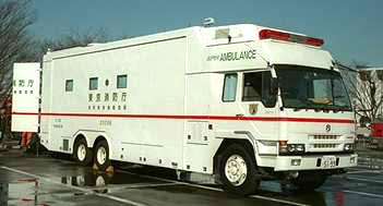 �Q�{���~��P