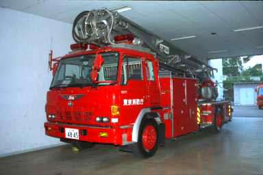 �����r�v