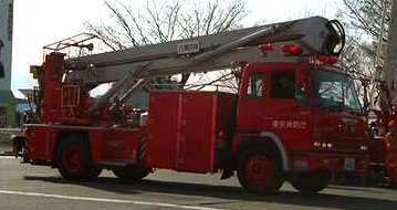 �����r�v